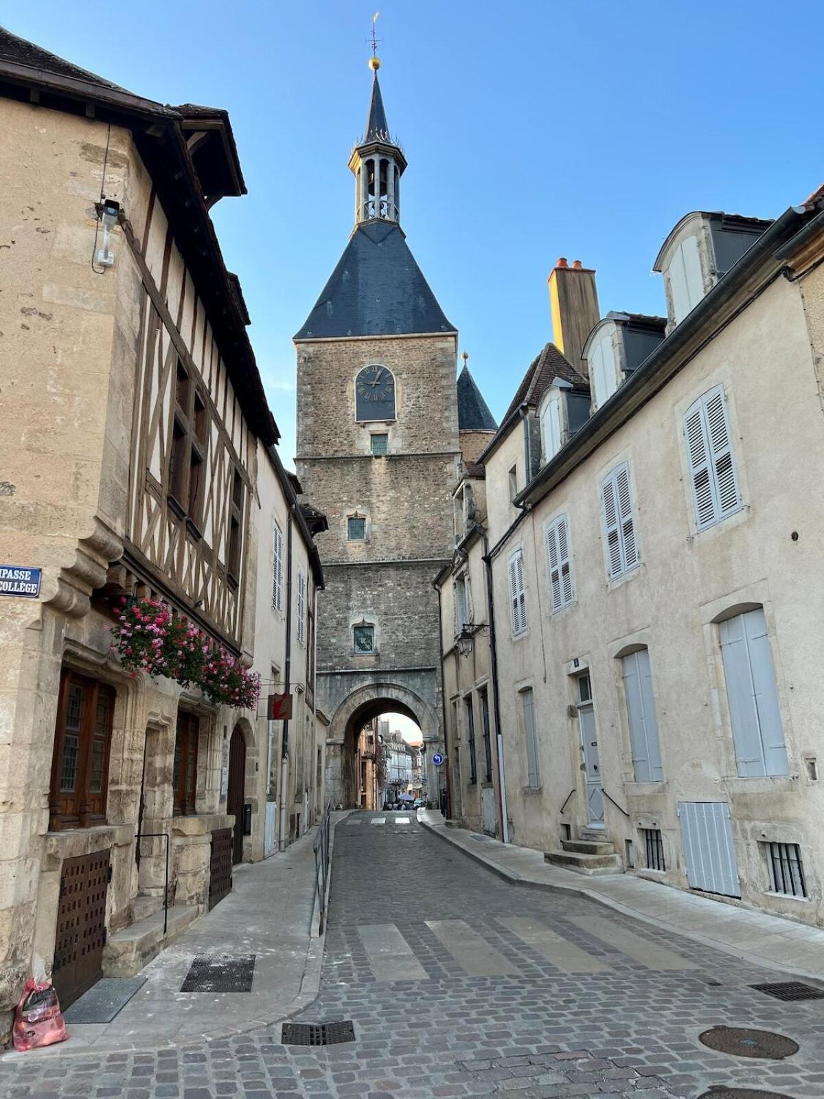"La Grenouille" Centre Historique - Les Terres Du Roy Villa Авалон Екстериор снимка
